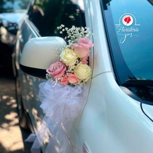 Arreglos de flores para autos 4